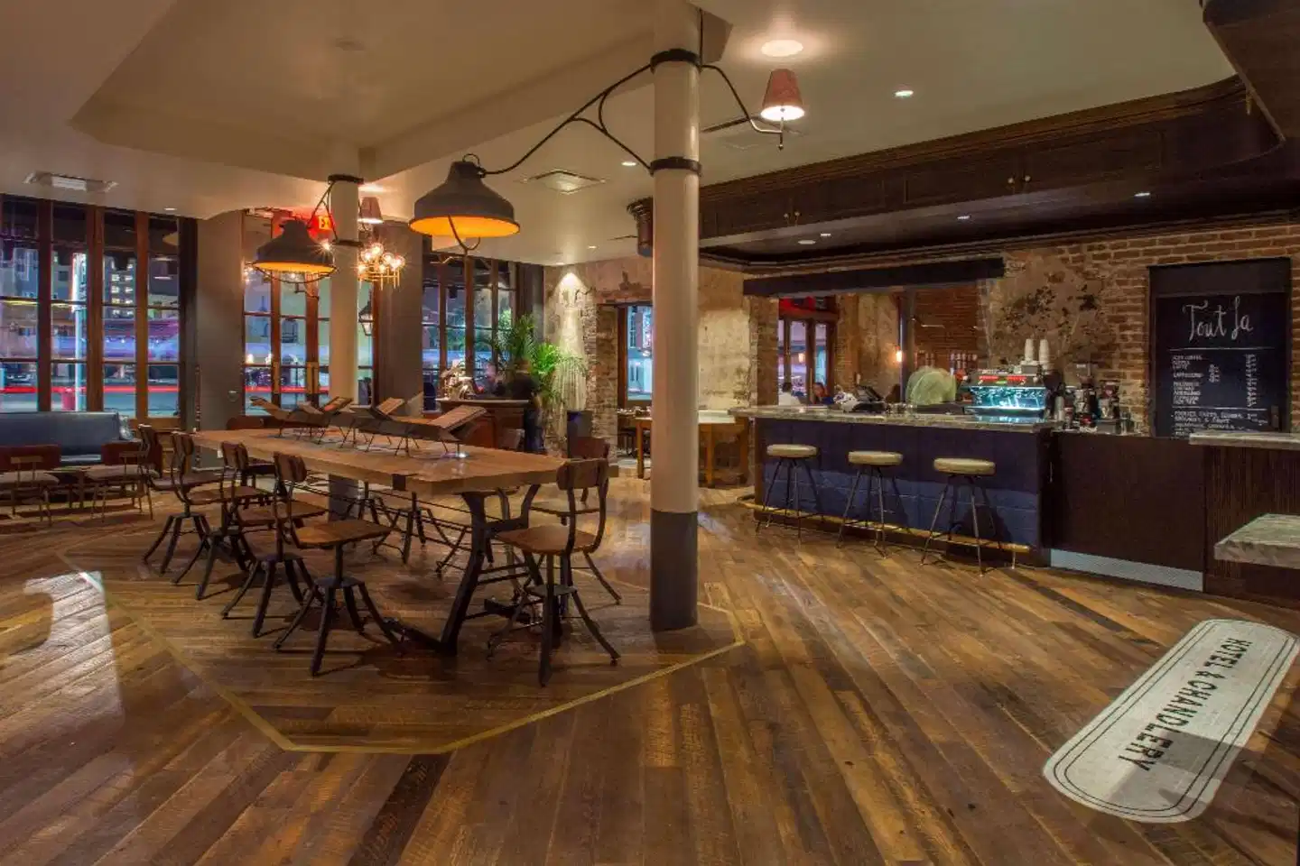 The Old No. 77 Hotel Bar