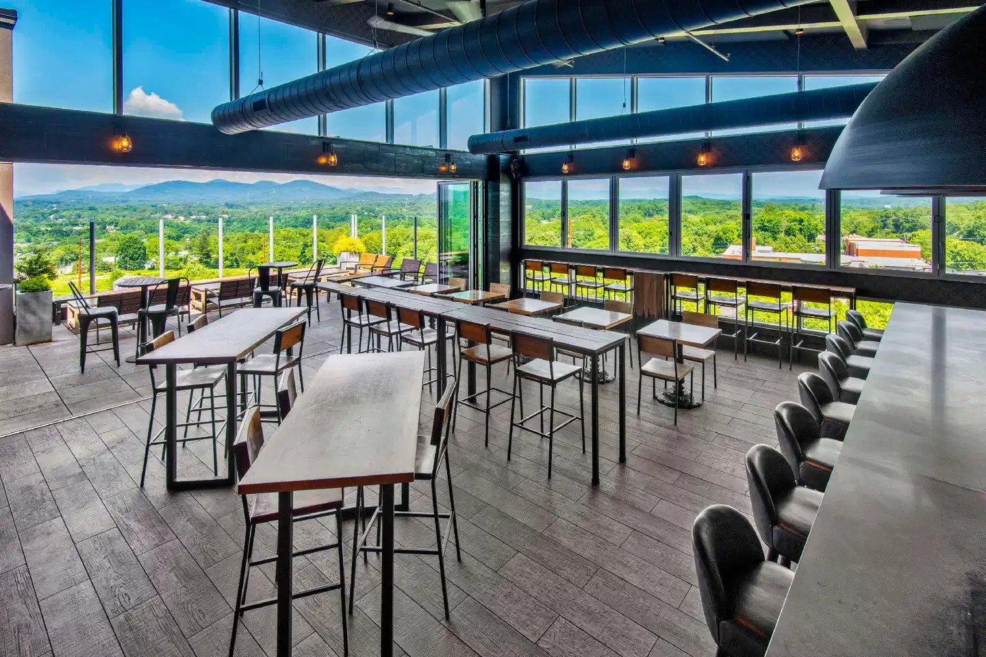 DoubleTree by Hilton Asheville Downtown Terrasse