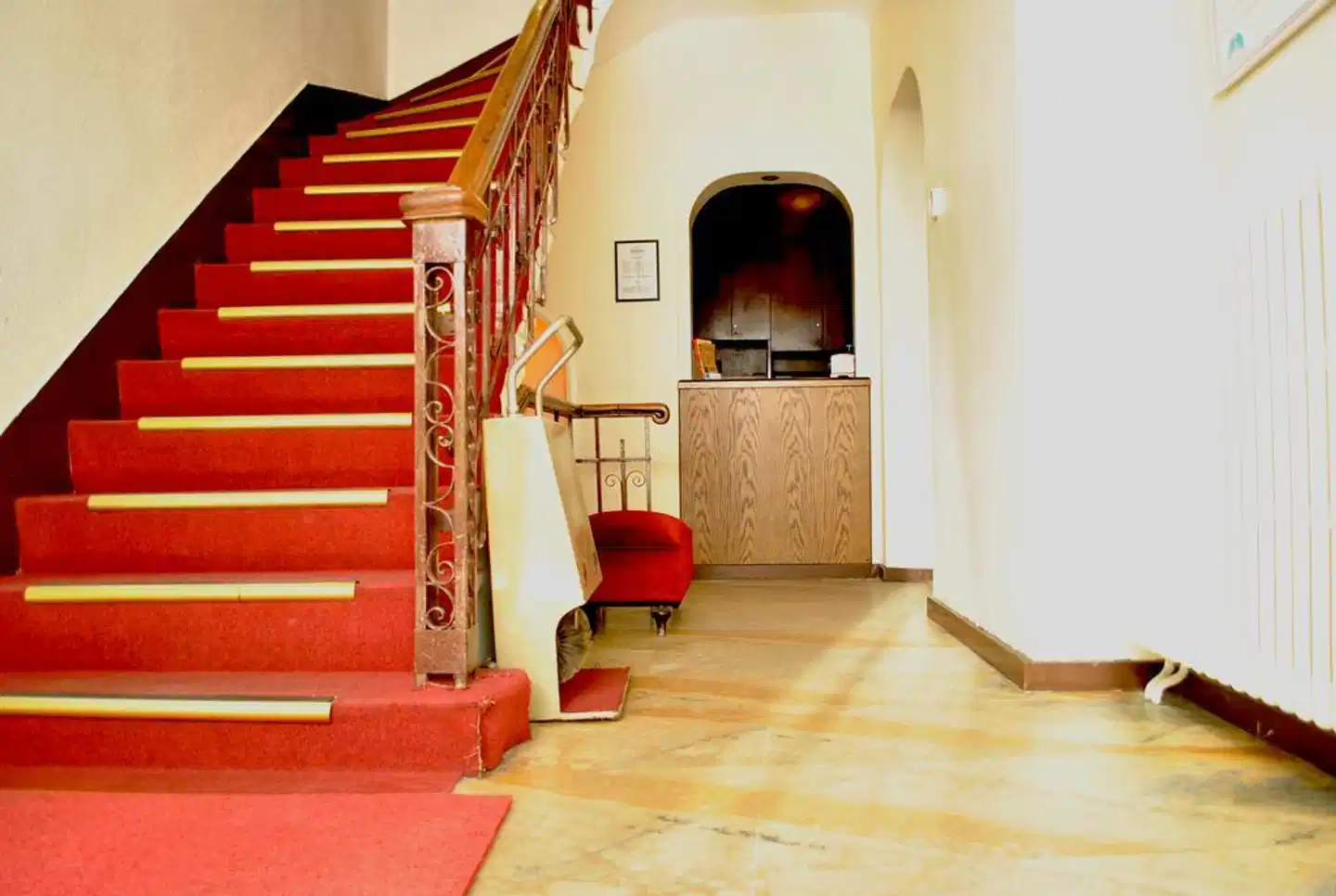 Molton 'i'li MLS Hotel Lobby