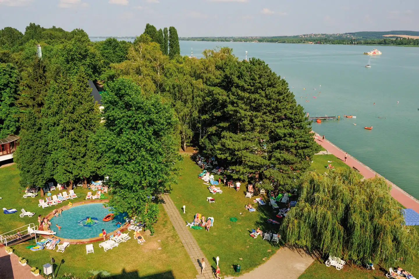 Club Tihany Bungalók Landschaft