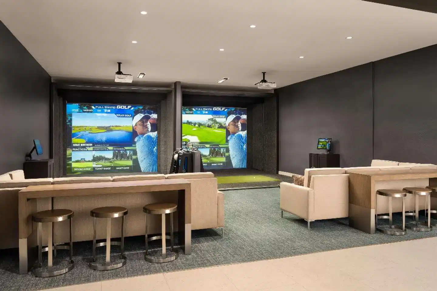 Hotel Lela Wilmington, Tapestry Collection by Hilton Bar