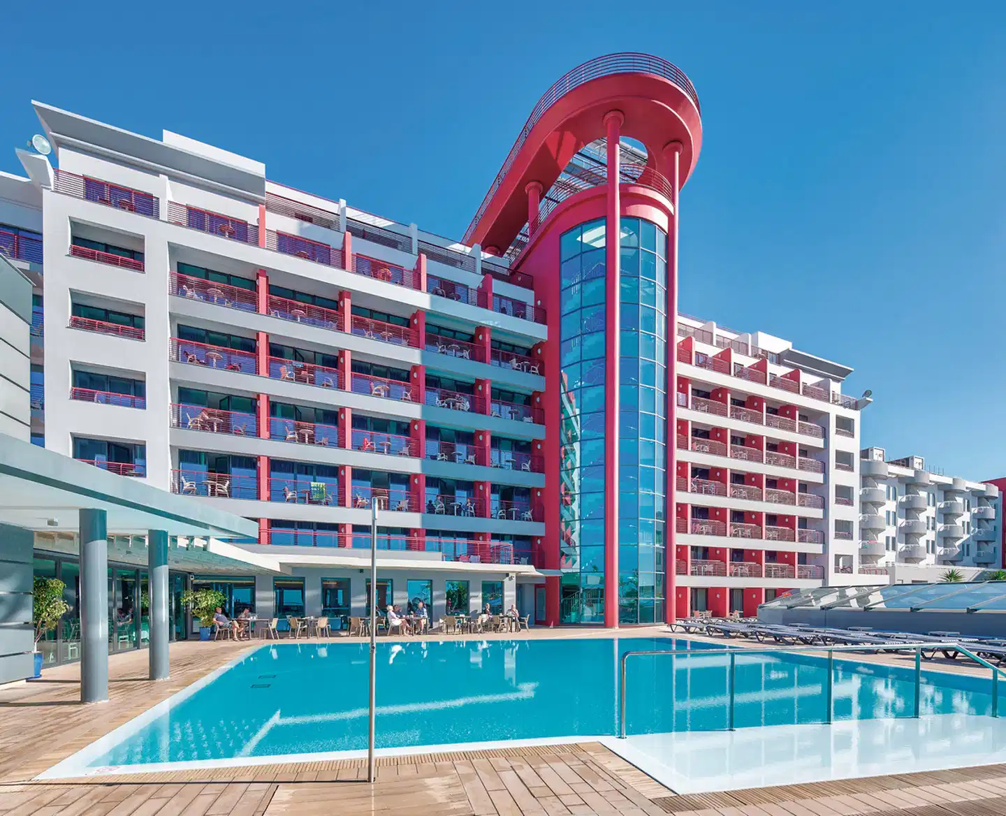 The Views Monumental Aussenansicht