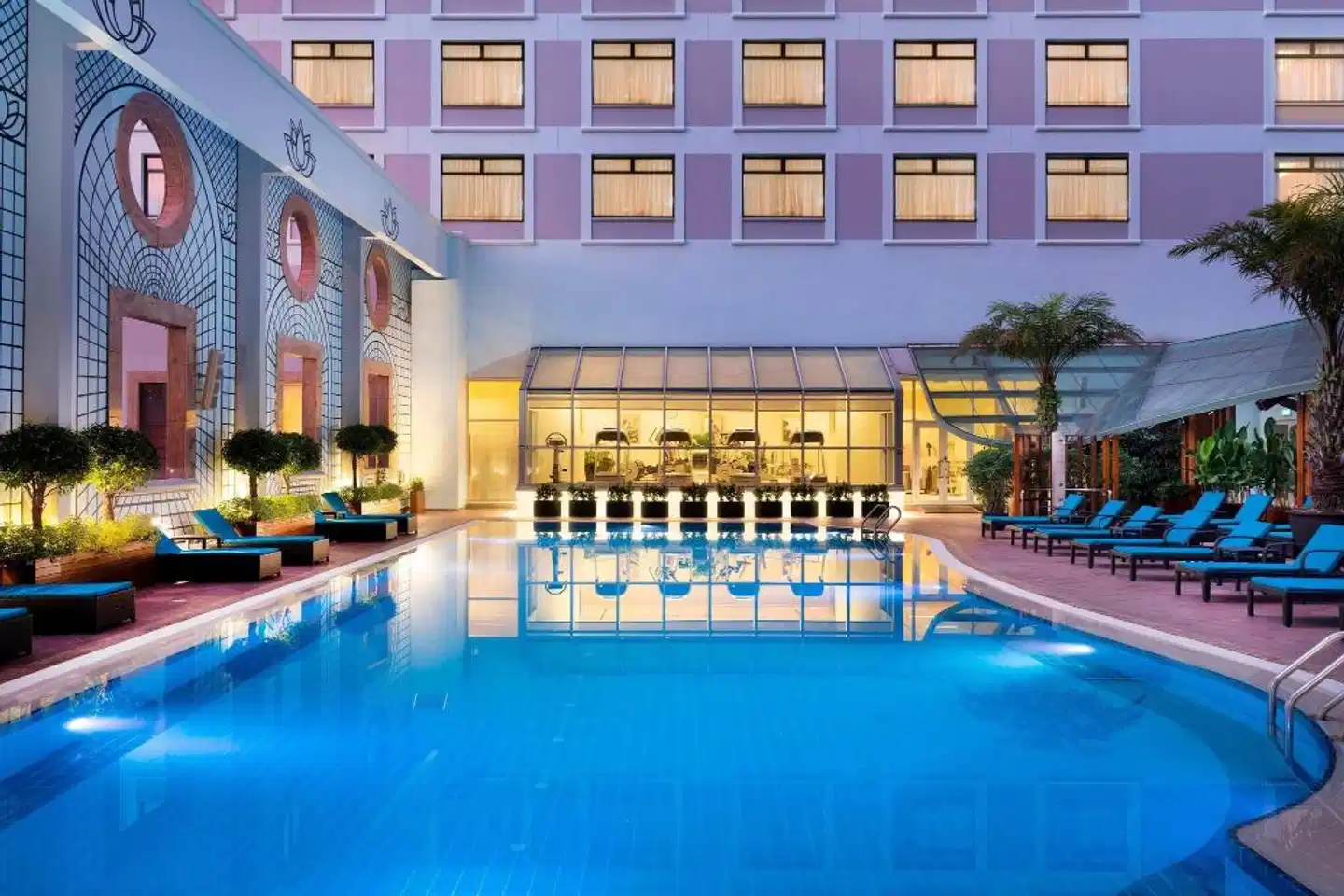 Sheraton Saigon Hotel & Towers Pool