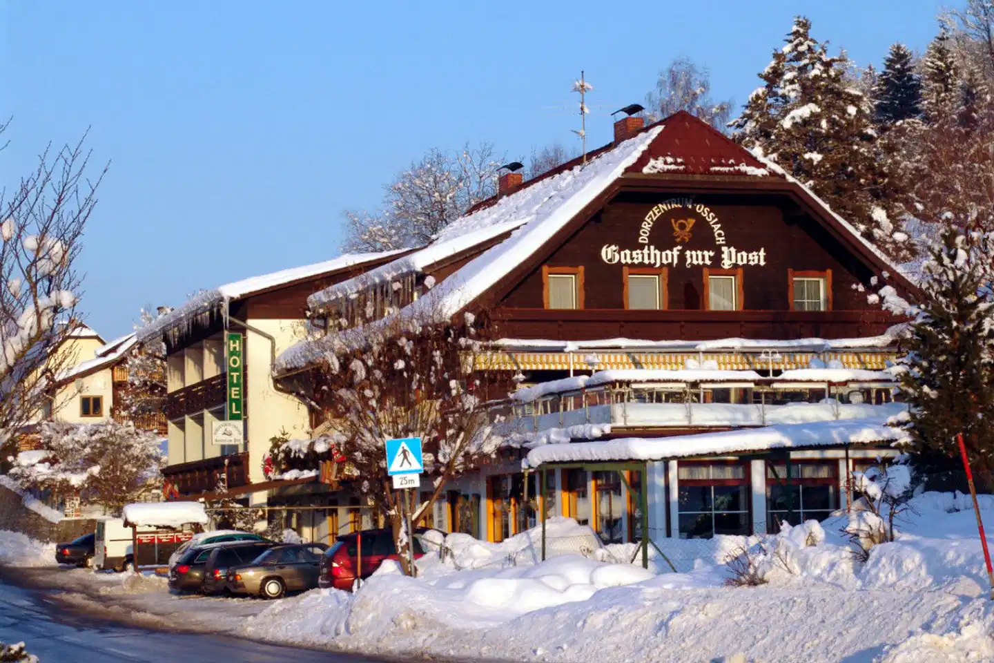 Zur Post Ossiach Aussenansicht