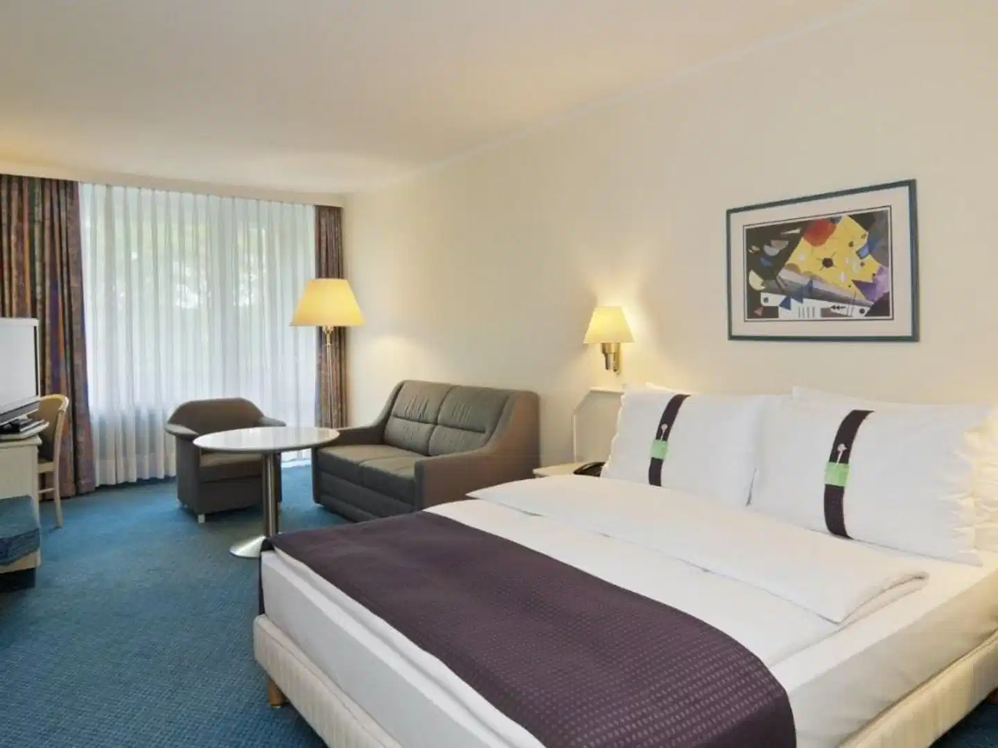 Holiday Inn München Süd Wohnbeispiel