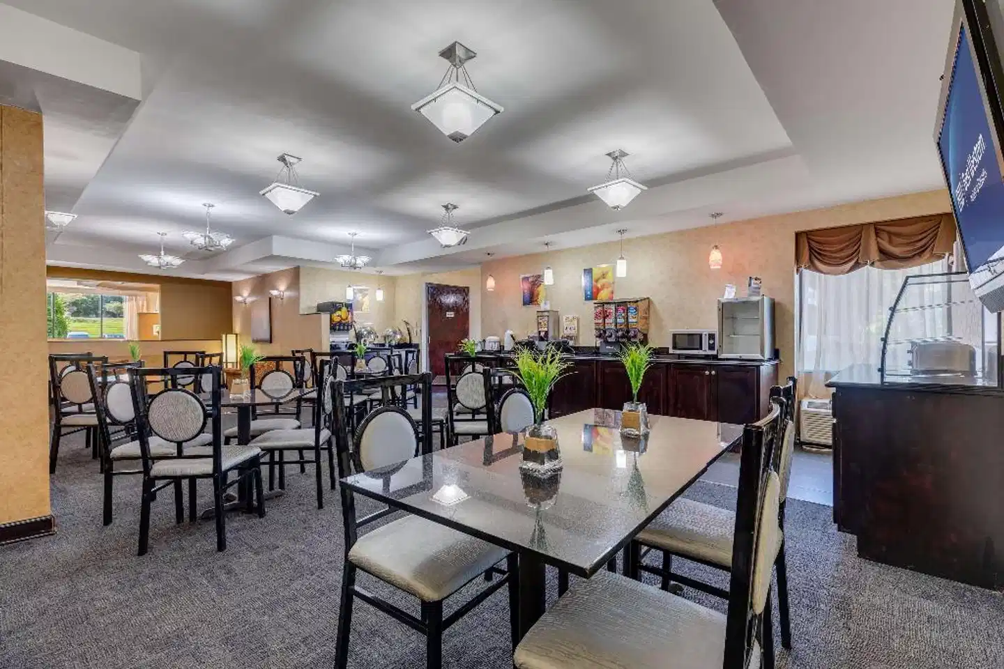 The Independence Inn - Charlotte/Matthews Lobby