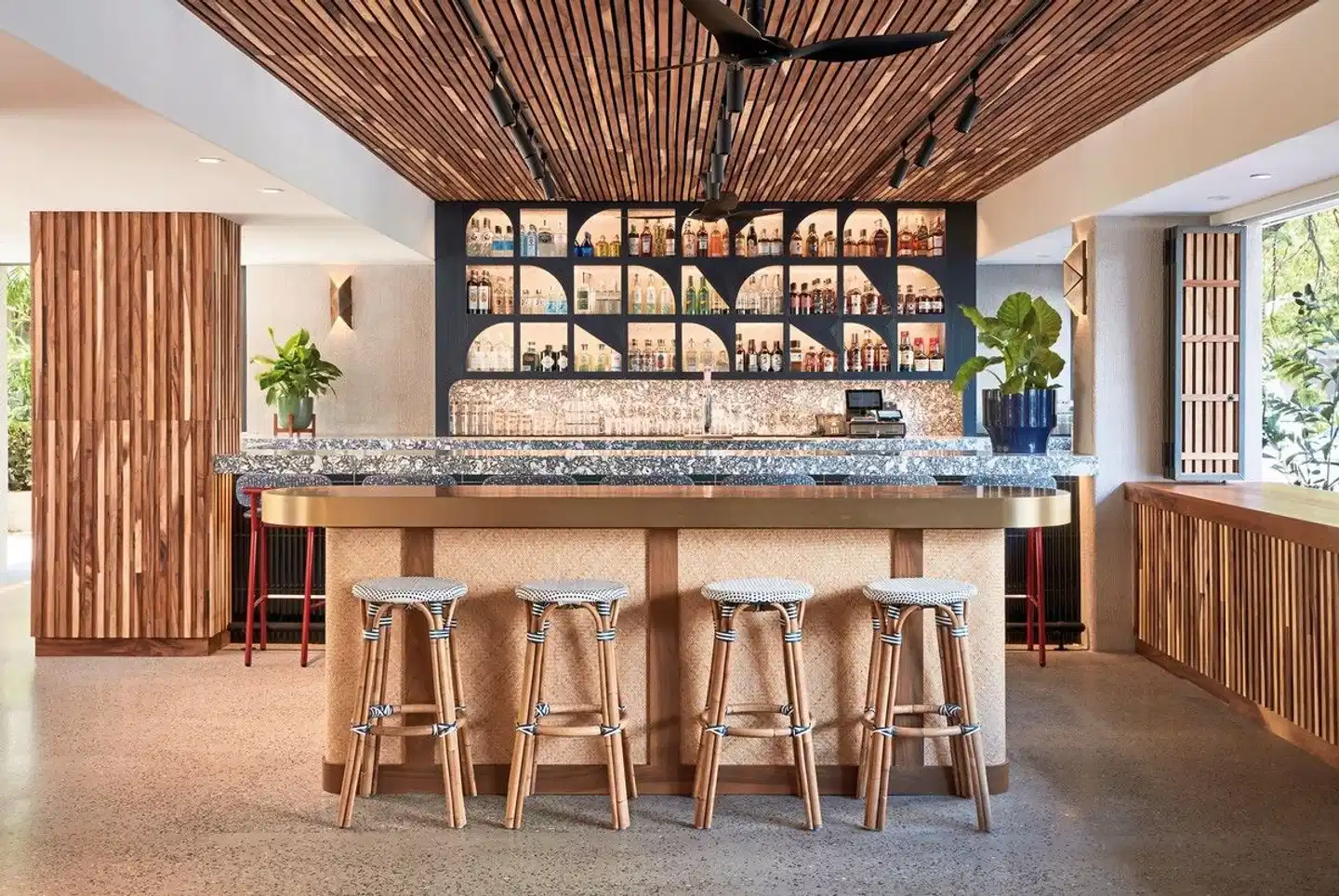 Wayfinder Waikiki Bar