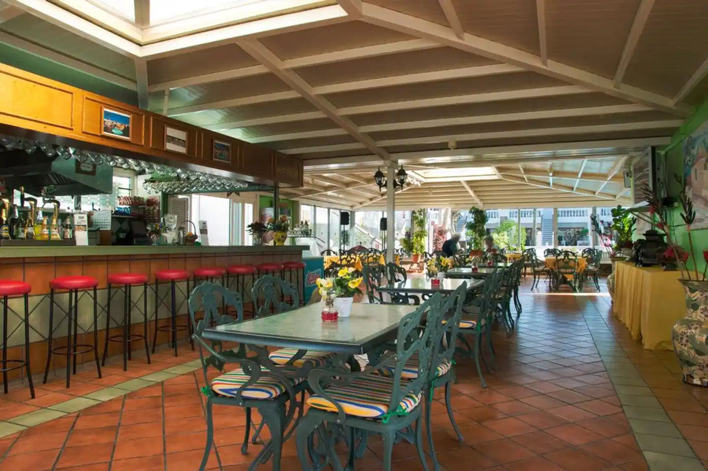 Hotel Suite Montana Club Bar