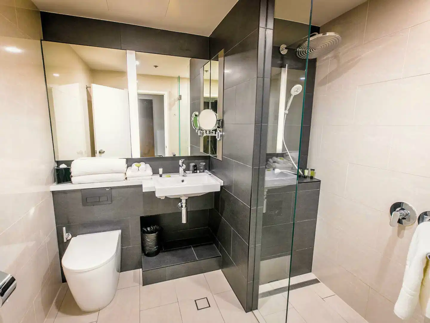 The Grace Hotel Badezimmer