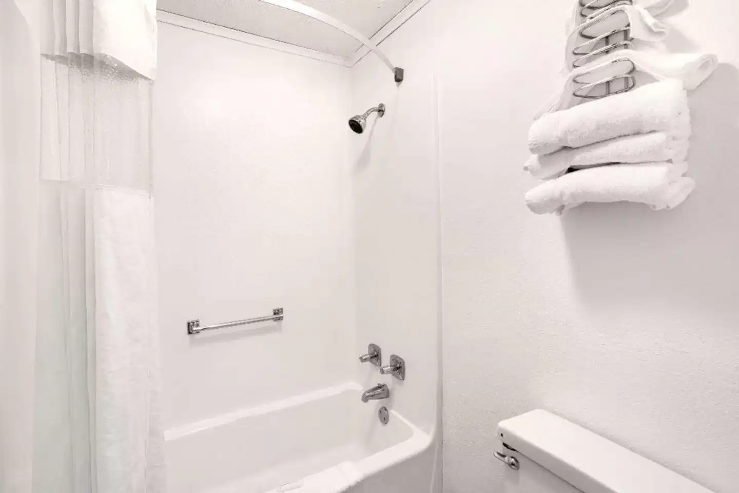 Howard Johnson Express Inn - Wilmington Badezimmer