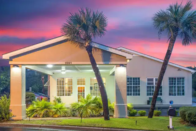 SureStay Hotel by Best Western North Myrtle Beach Garten