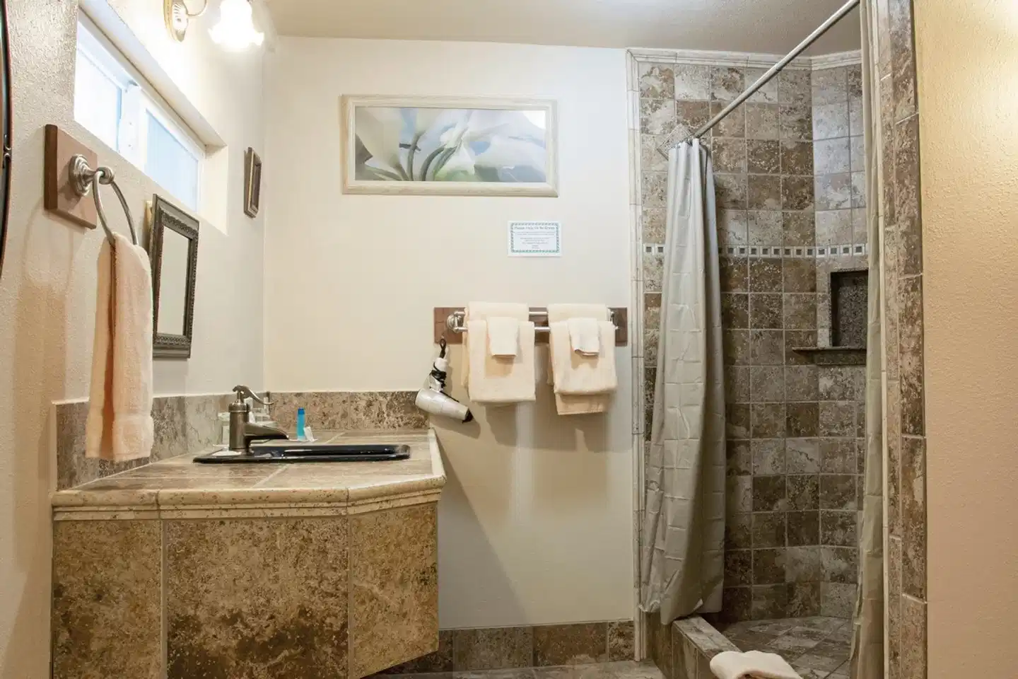 Lokahi Lodge Badezimmer