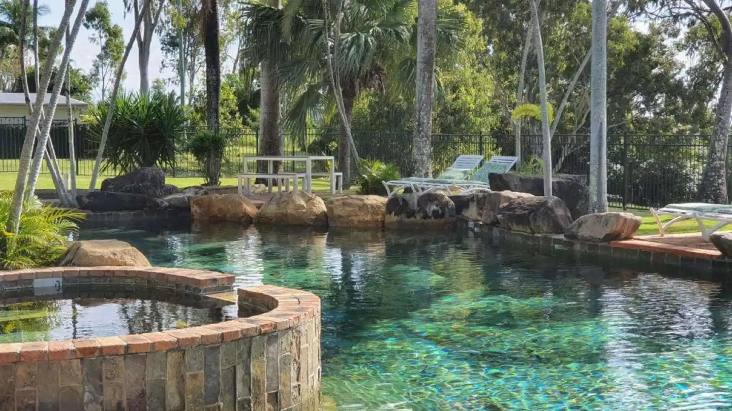 Colonial Palms Motor Inn Pool