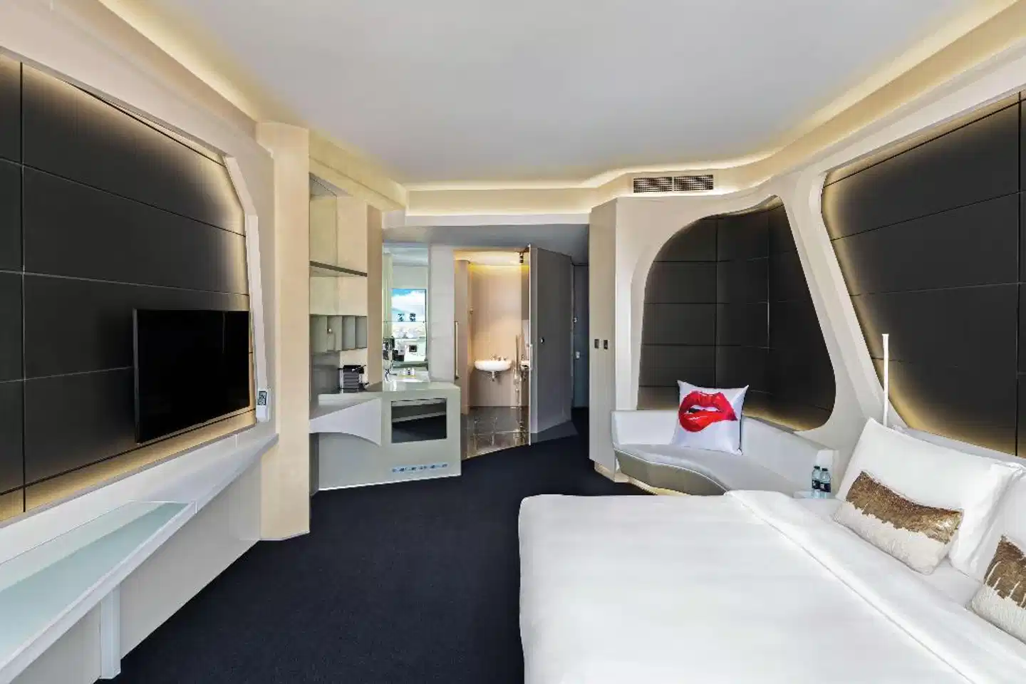 V Hotel Dubai, Curio Collection by Hilton Wohnbeispiel