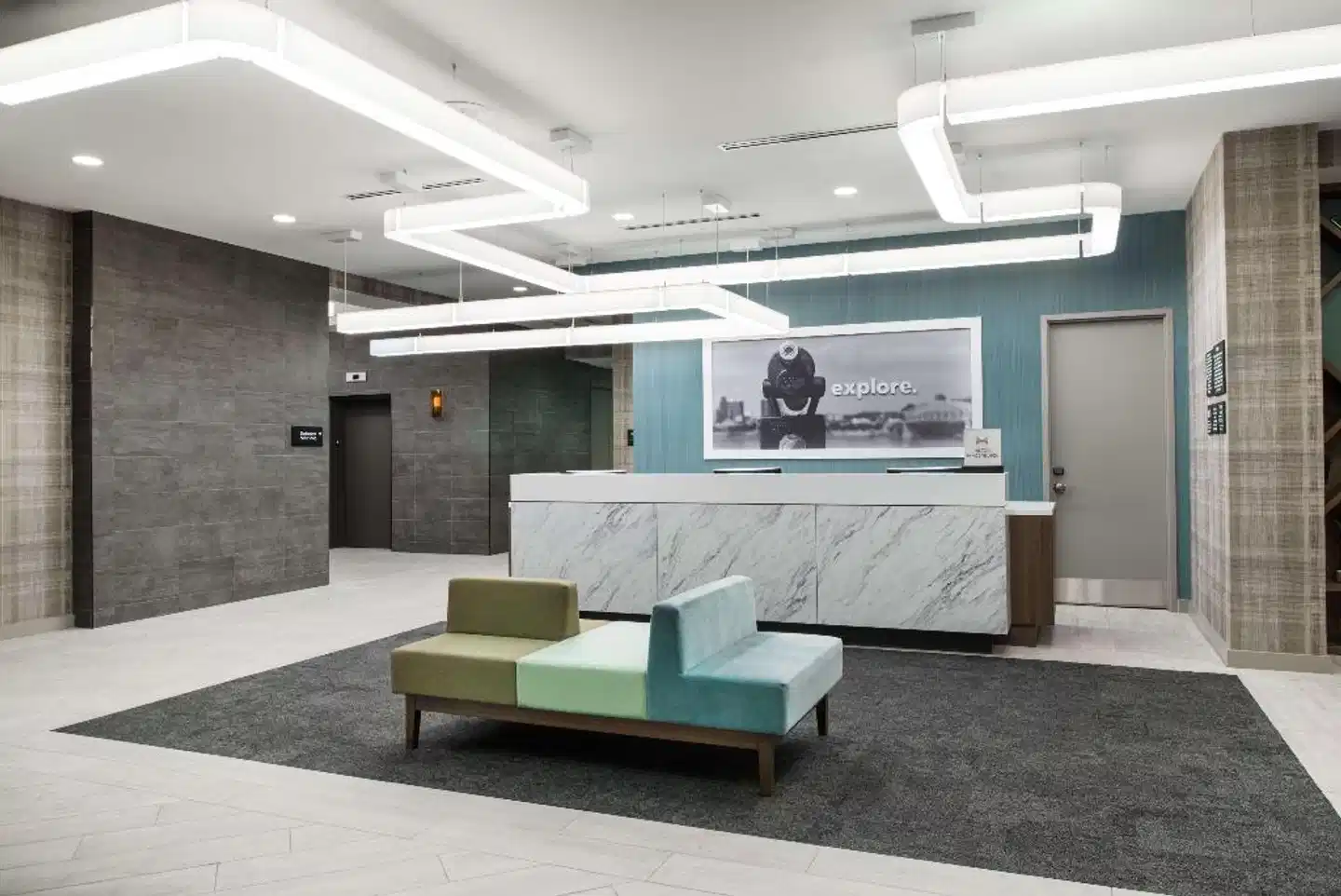 Hampton Inn & Suites Miami Wynwood Design District Lobby