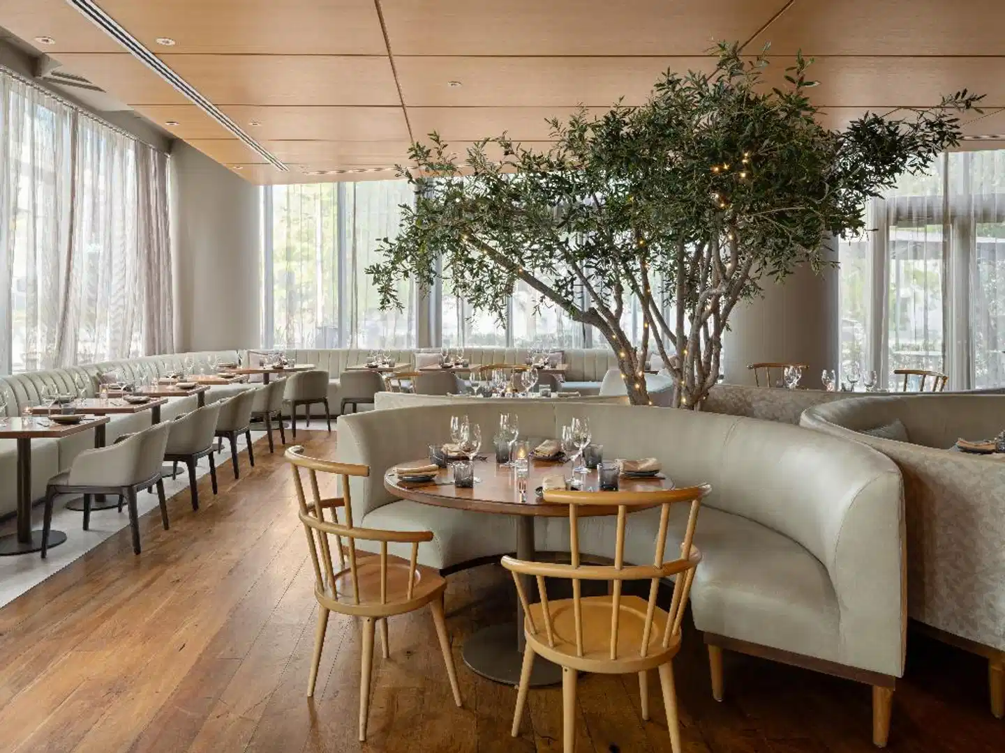 DUA Miami, Autograph Collection Konferenz