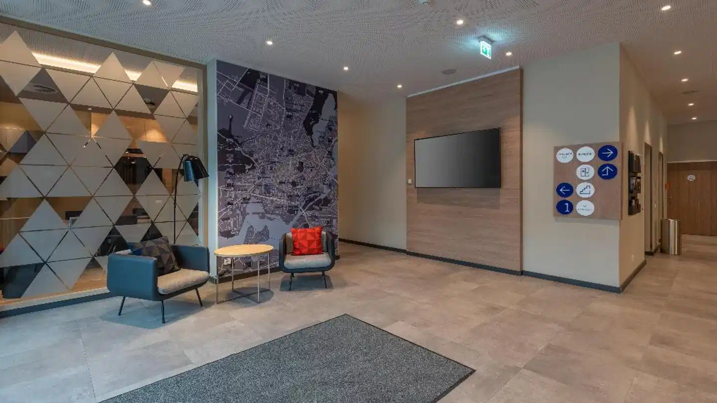 Holiday Inn Express & Suites Potsdam Lobby