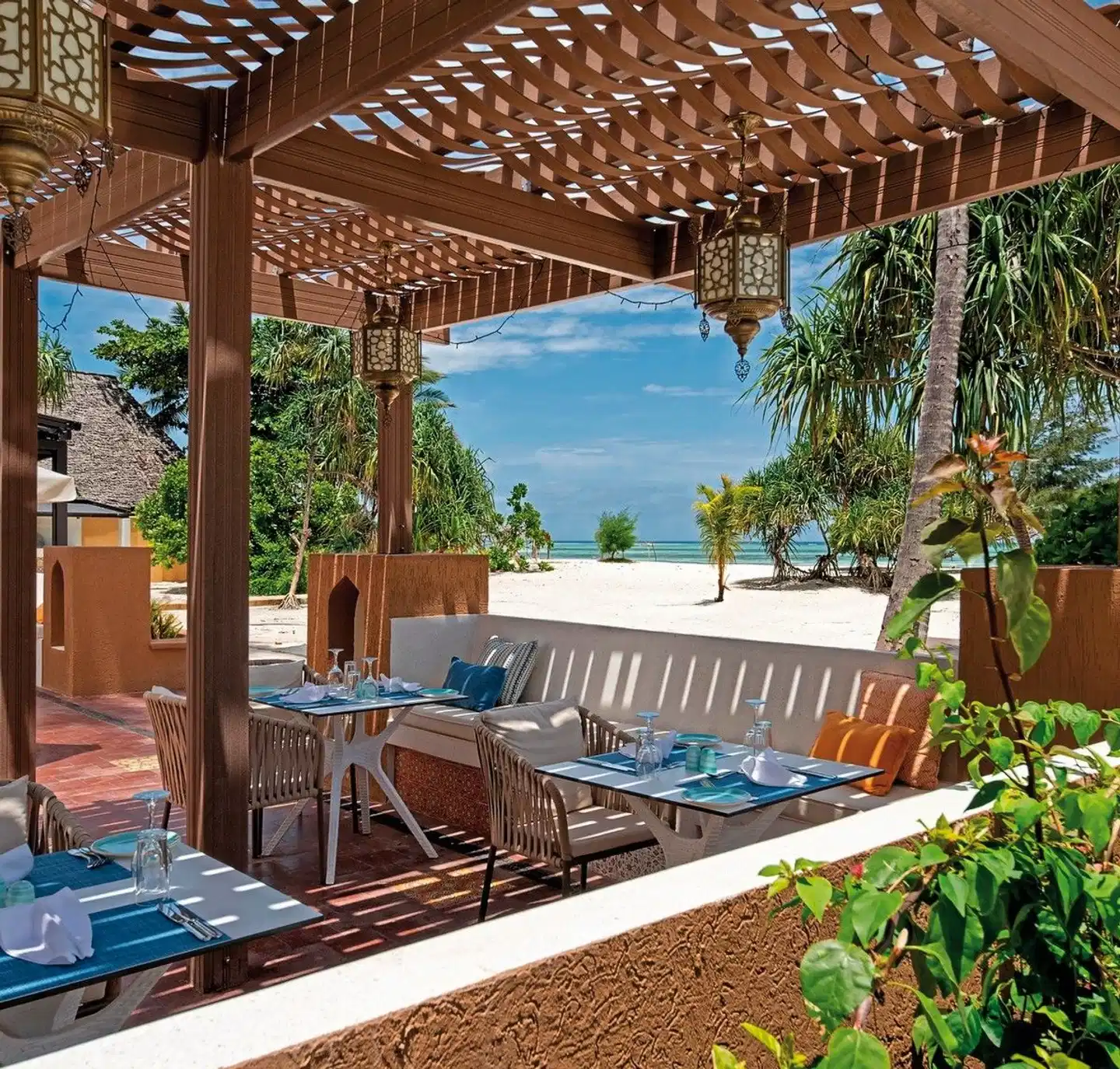 LUX* Marijani Terrasse