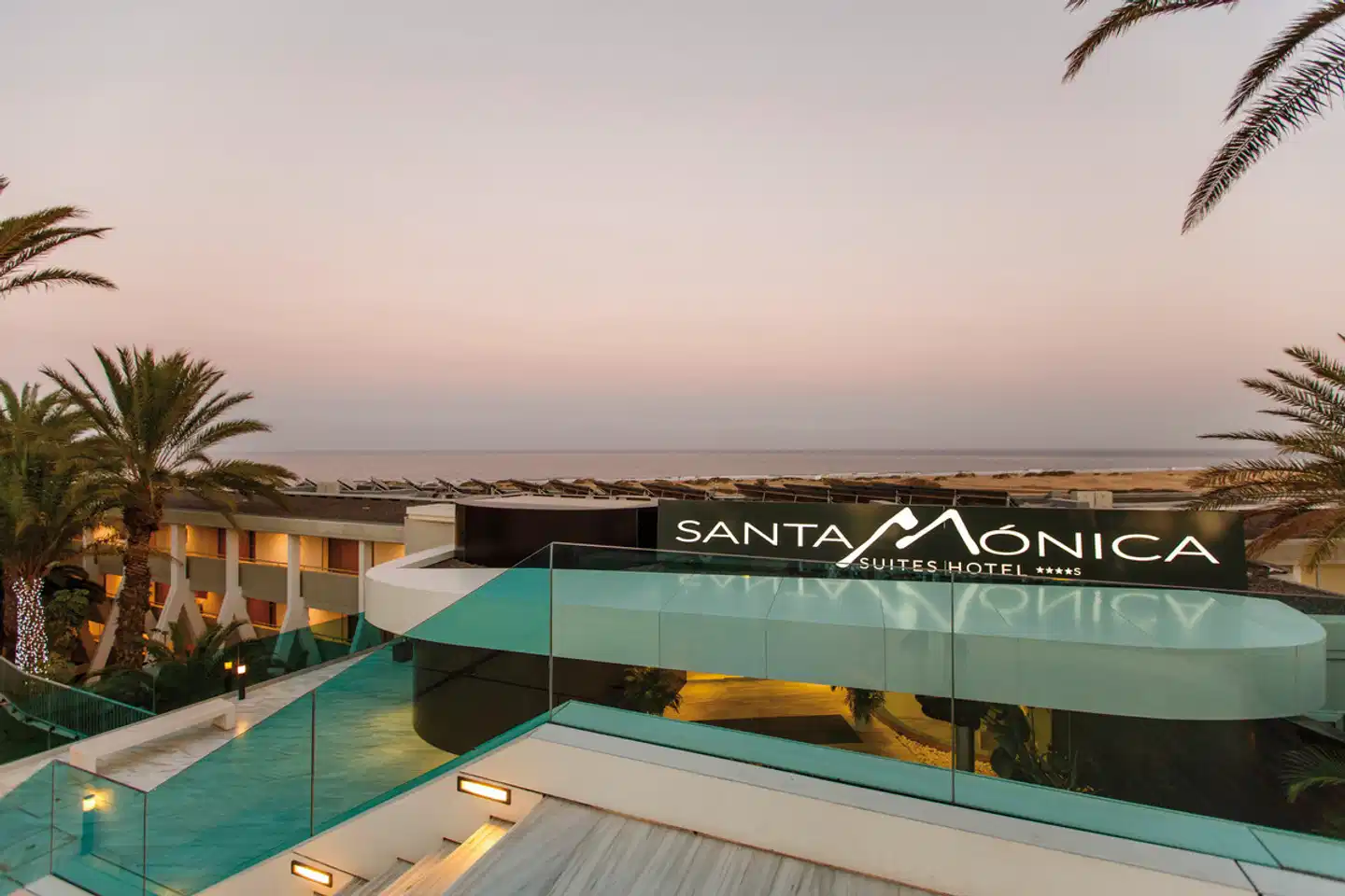 Santa Mónica Suites Hotel Pool