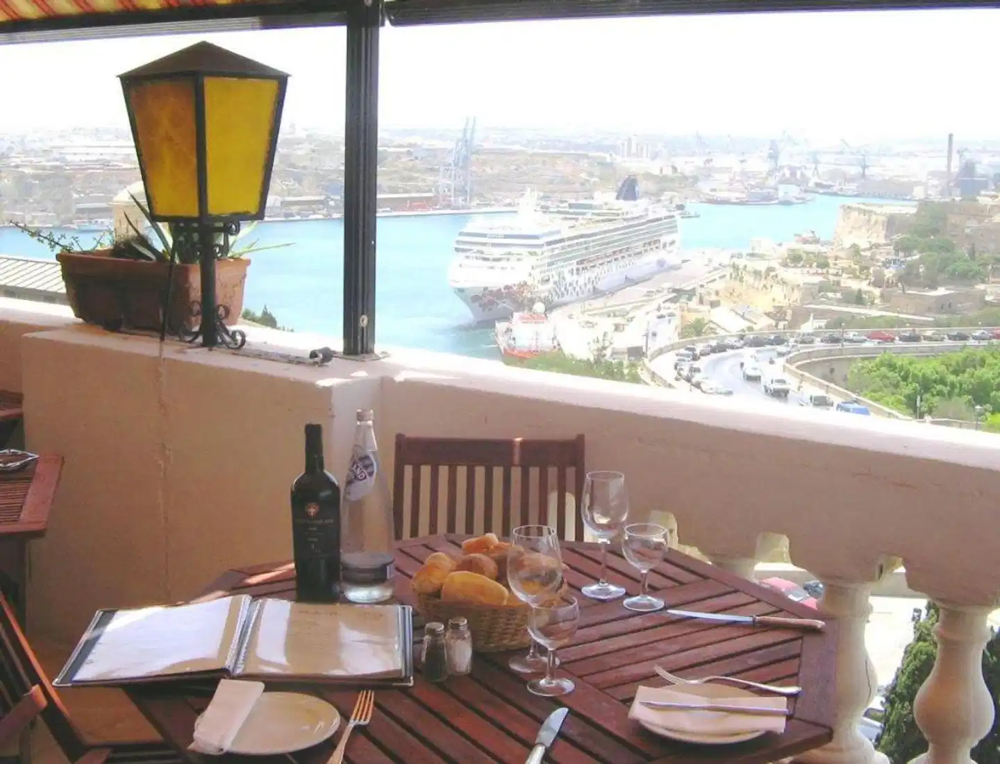 Castille Hotel Terrasse