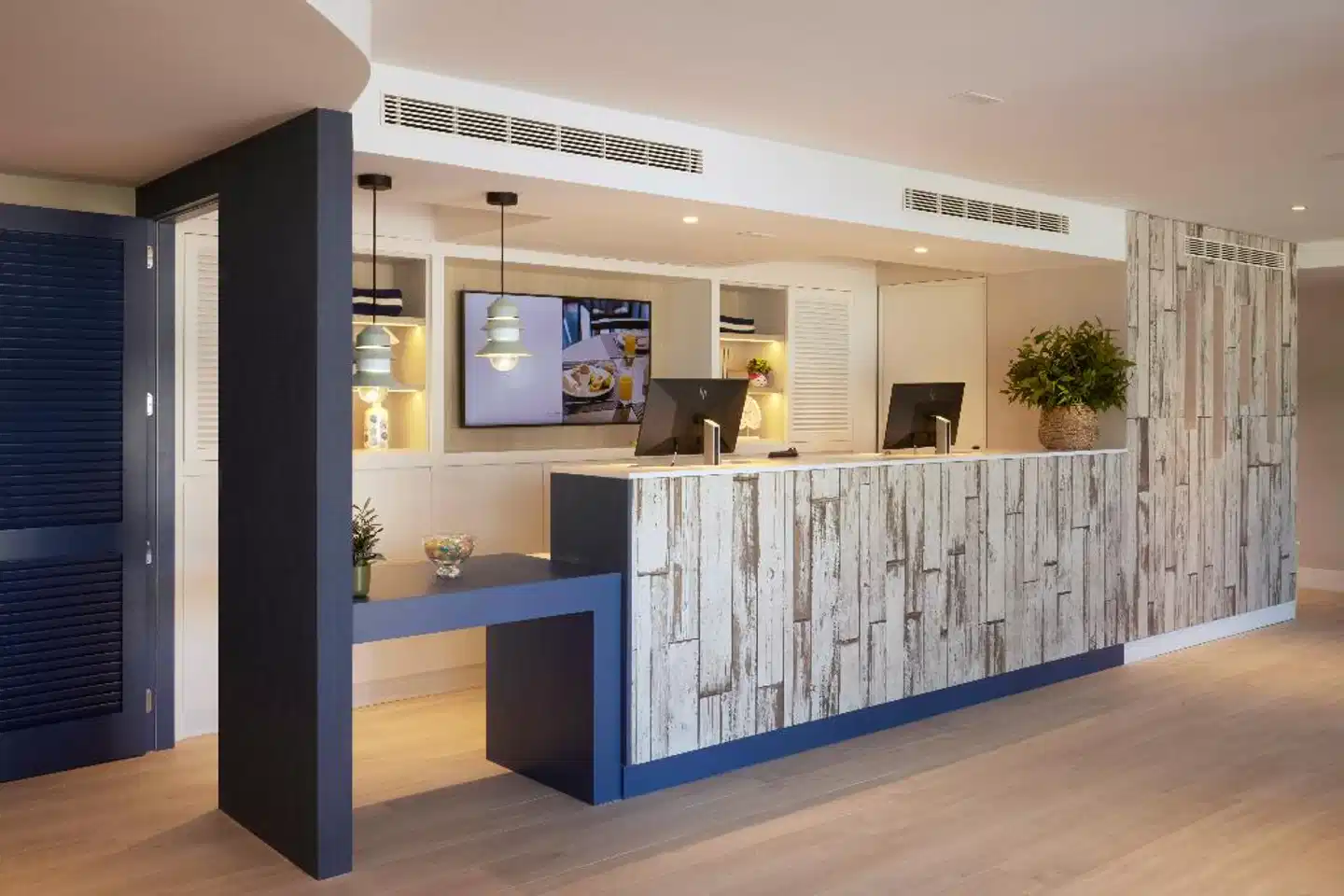 Catalonia Mirador des Port Lobby