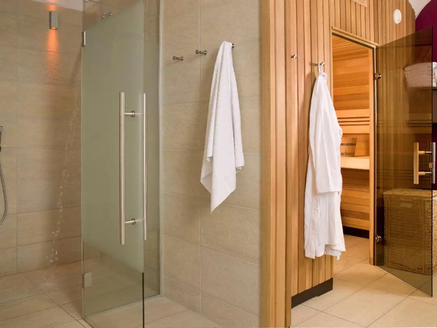 Mercure Grand Hotel Biedermeier Wien Badezimmer