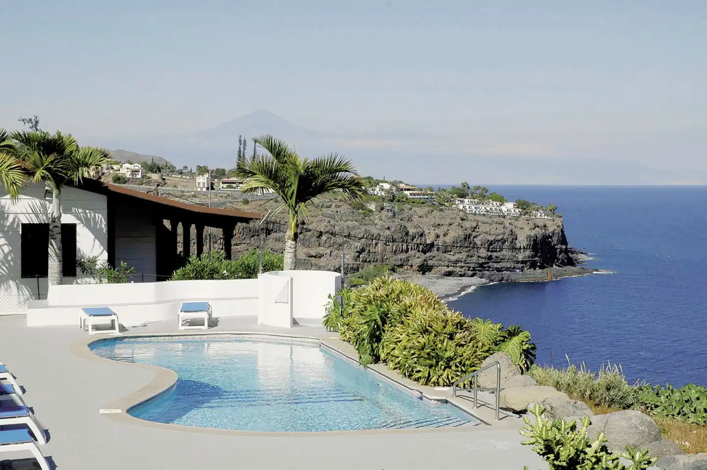 Apartamentos Santa Ana Pool