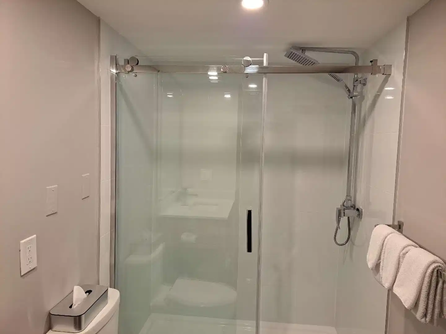 Best Western Plus Vancouver Airport Hotel Badezimmer