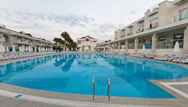 Dream Family Club Pool