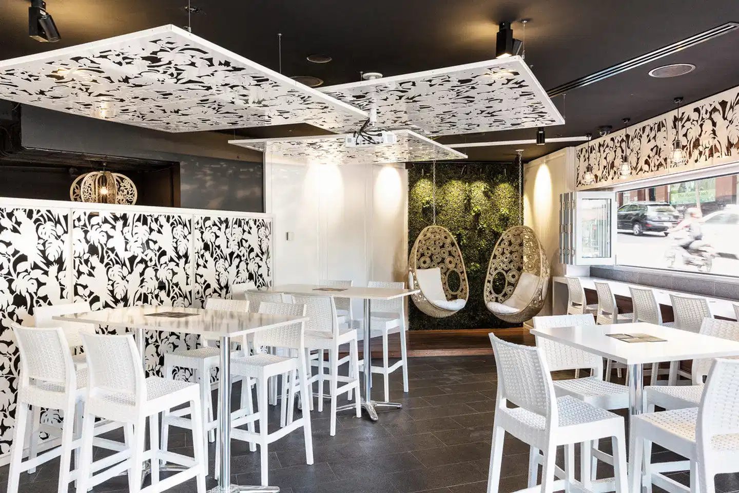 PARKROYAL Darling Harbour Bar