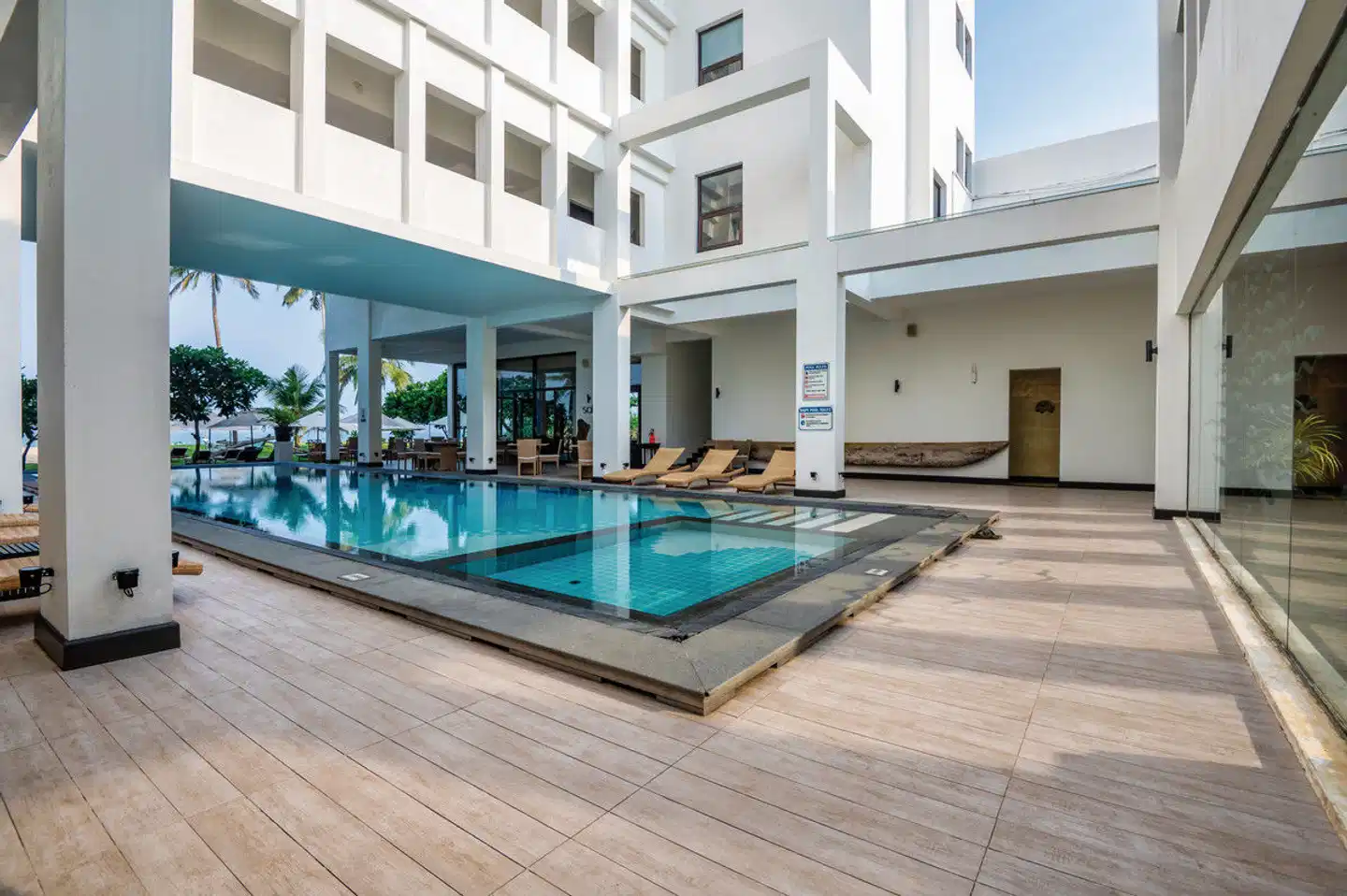 Shinagawa Beach Resort Pool