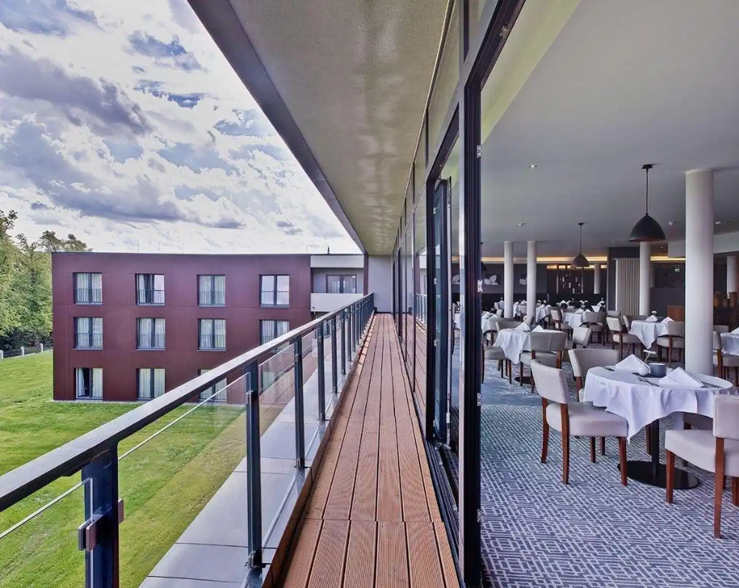 Hotel Sante Royale Restaurant