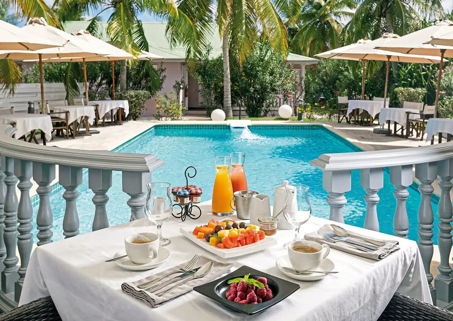 Esmeralda Resort Pool