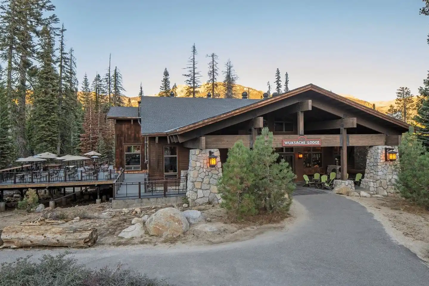Wuksachi Lodge Aussenansicht