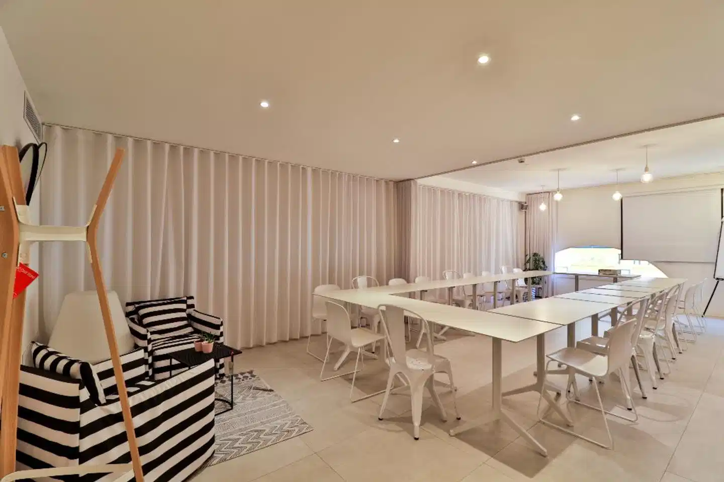 Hotel du Pin Nice Port Konferenz