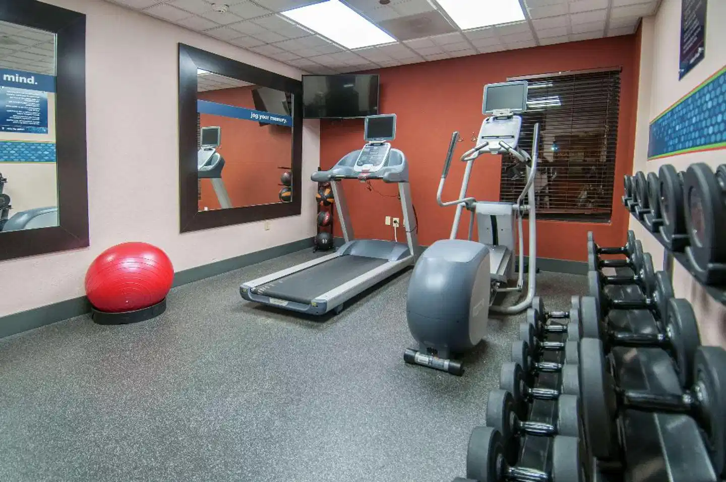 Hampton Inn Metairie Sport und Entertainment