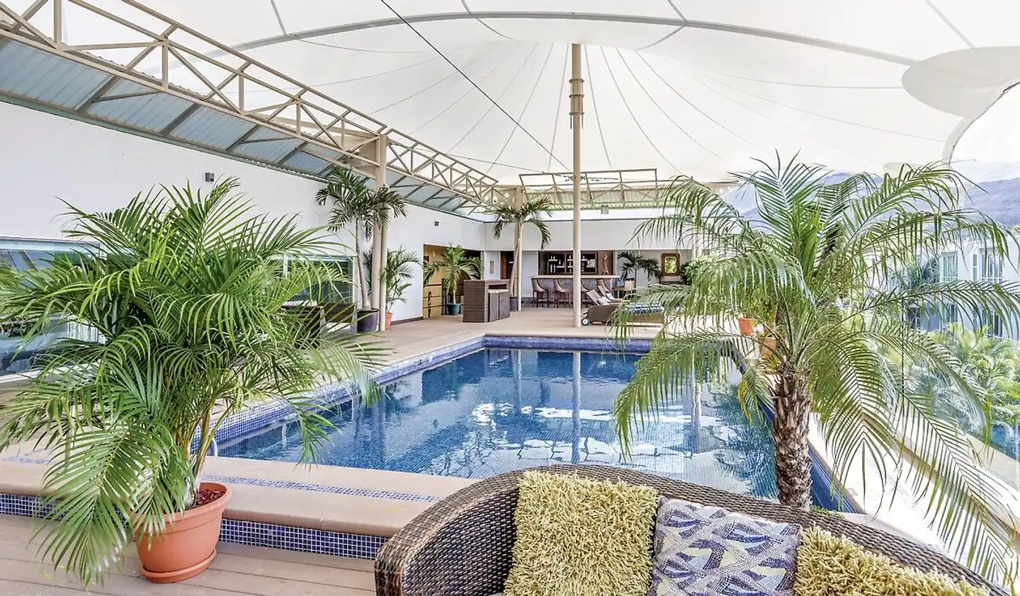 Studio Hotel Hallenbad