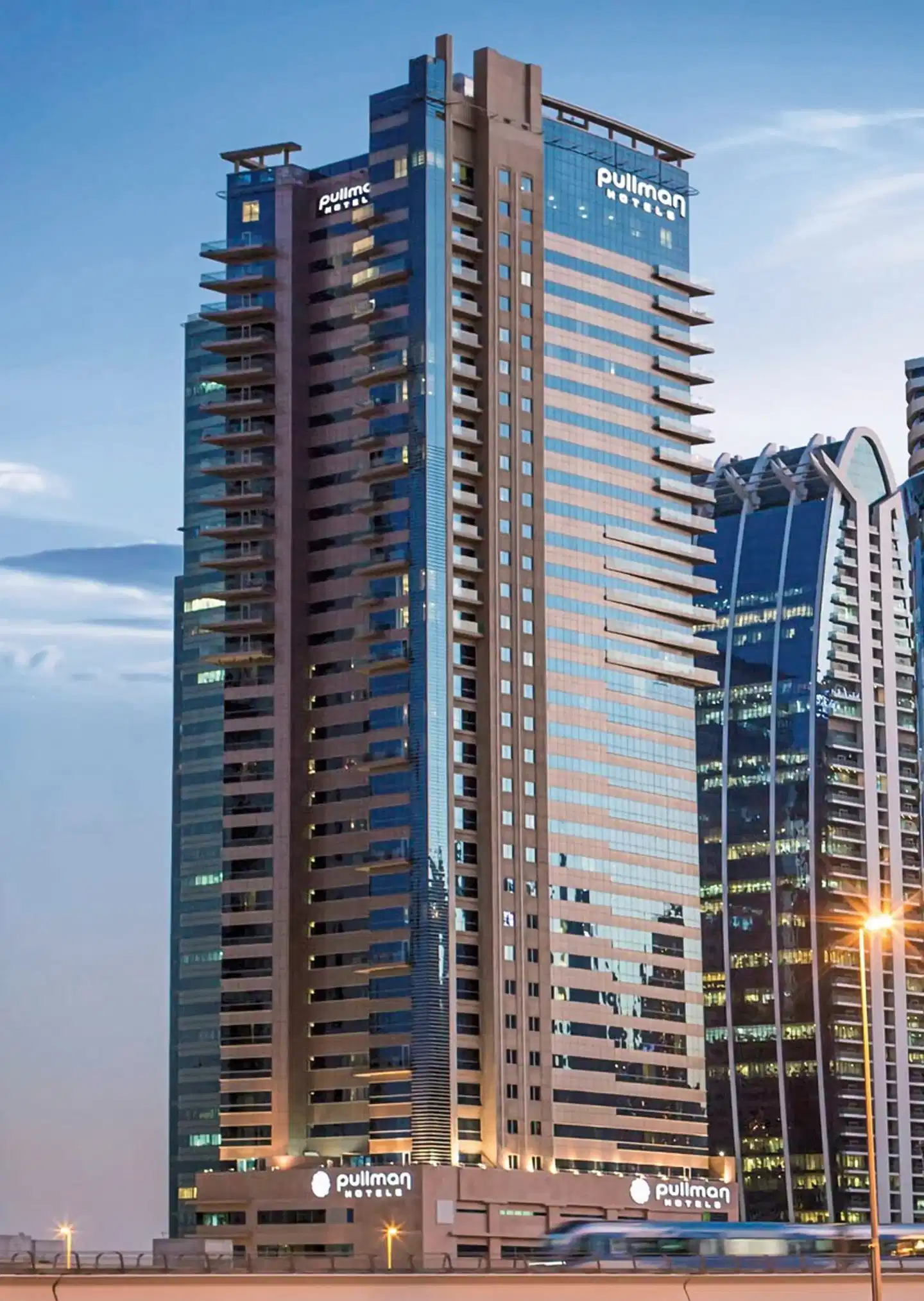 Pullman Dubai Jumeirah Lakes Towers Aussenansicht