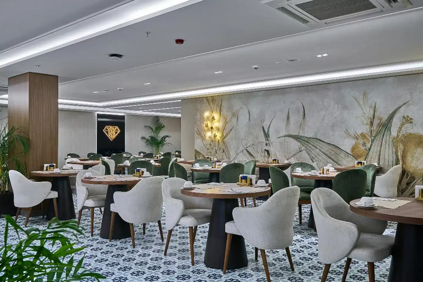 Rayelin Hotel Old City Restaurant