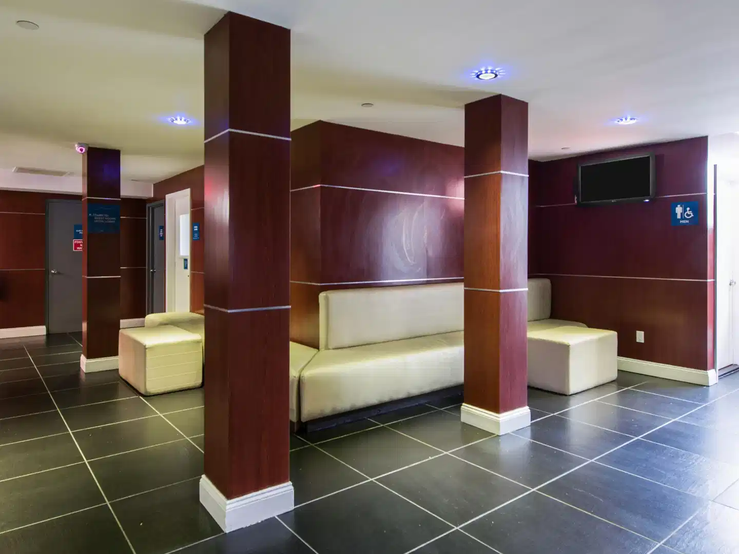 Wyndham Garden Long Island City Lobby