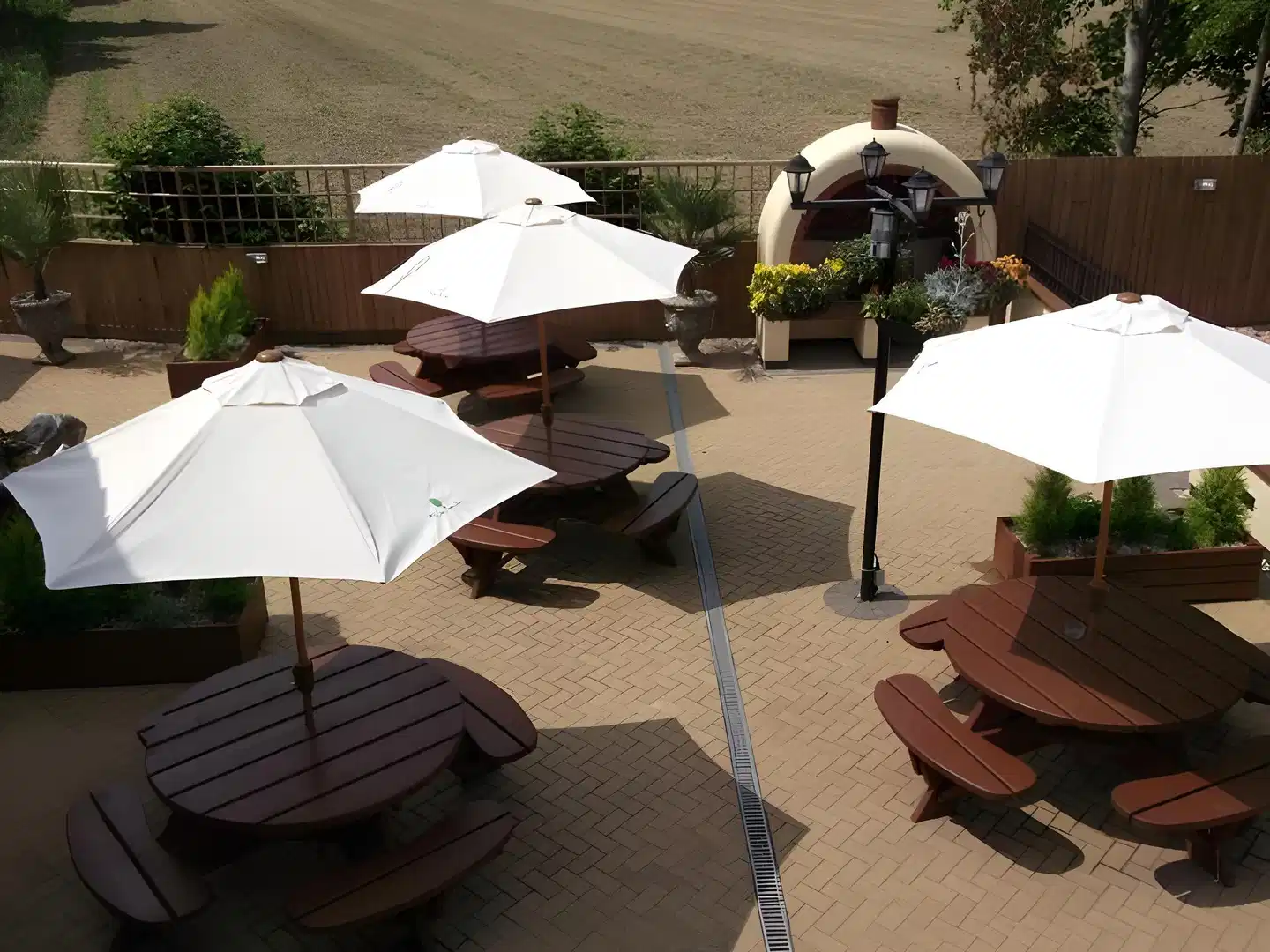 The Elm Tree Inn Terrasse