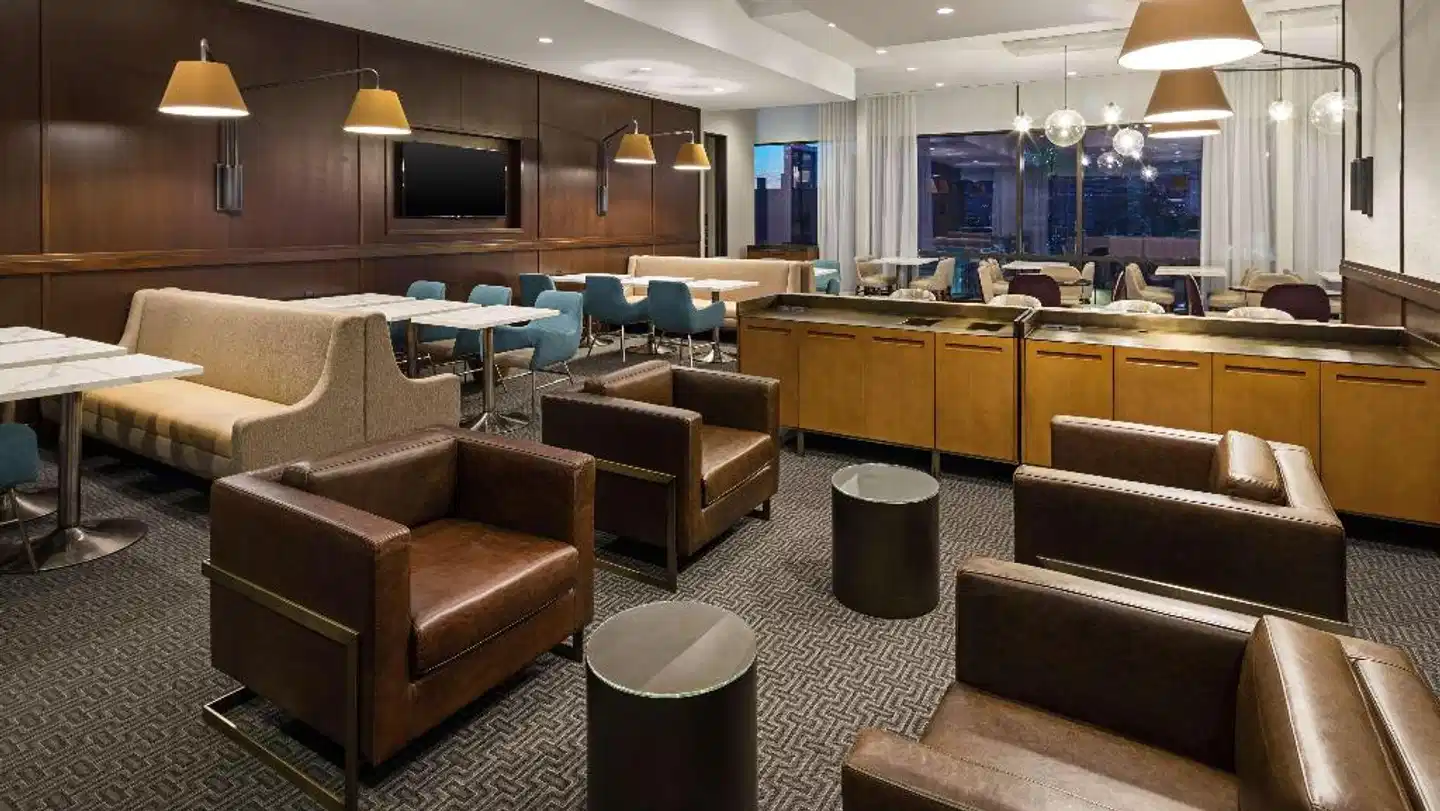 Hyatt House Jersey City Bar