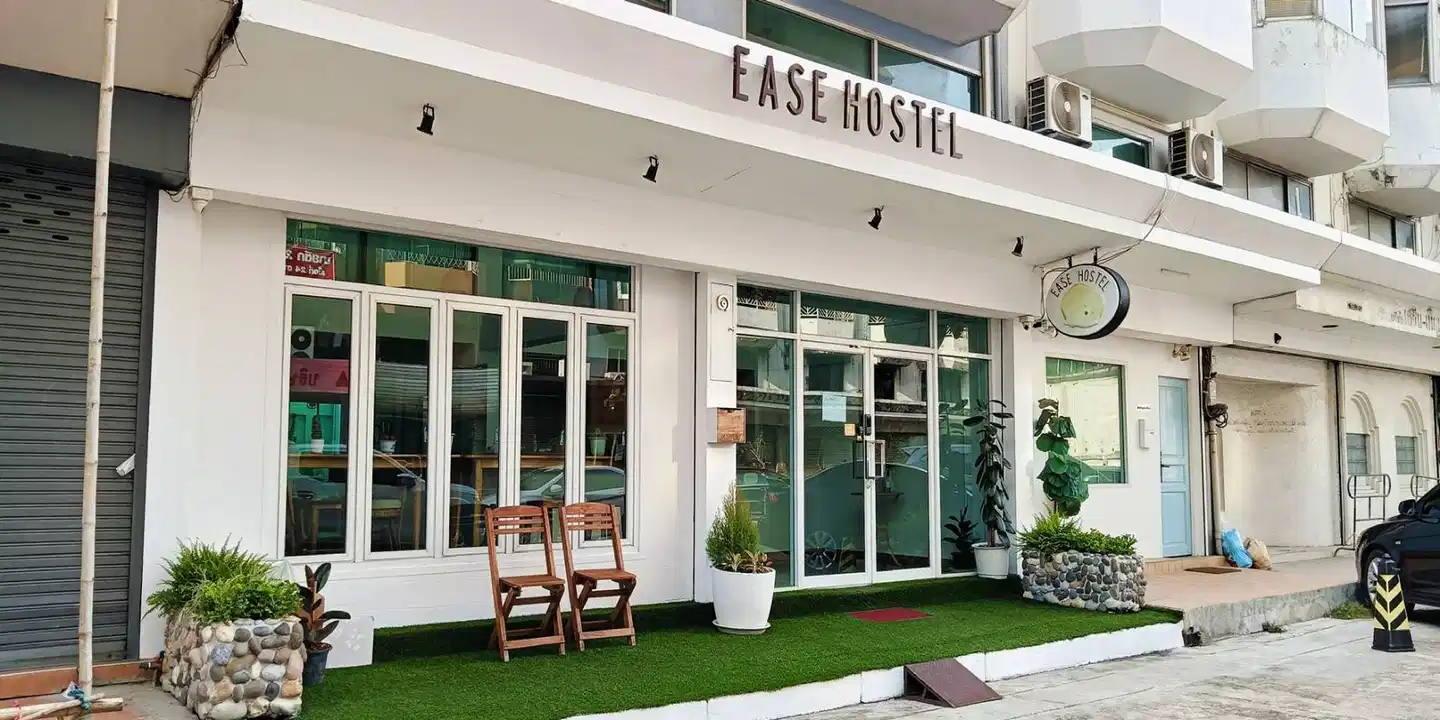 Ease Hostel Aussenansicht