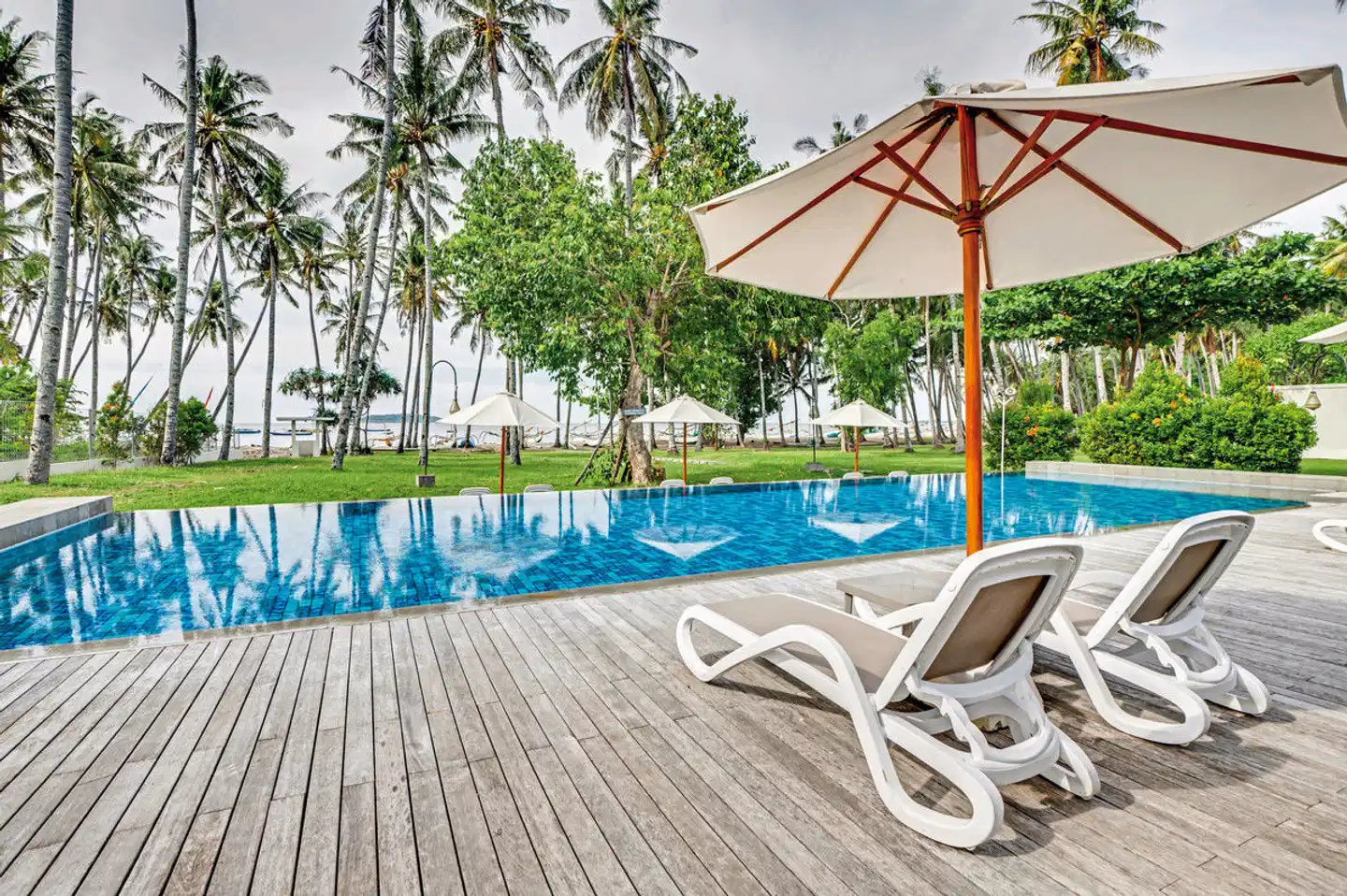 The Kayana Beach Lombok Pool