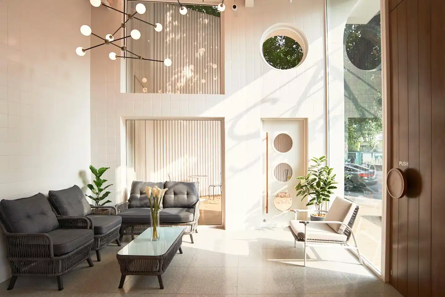 Bonsai Hotel Bangkok Lobby