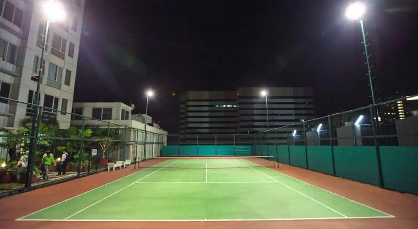 HARRIS Suites fX Sudirman Sport und Entertainment