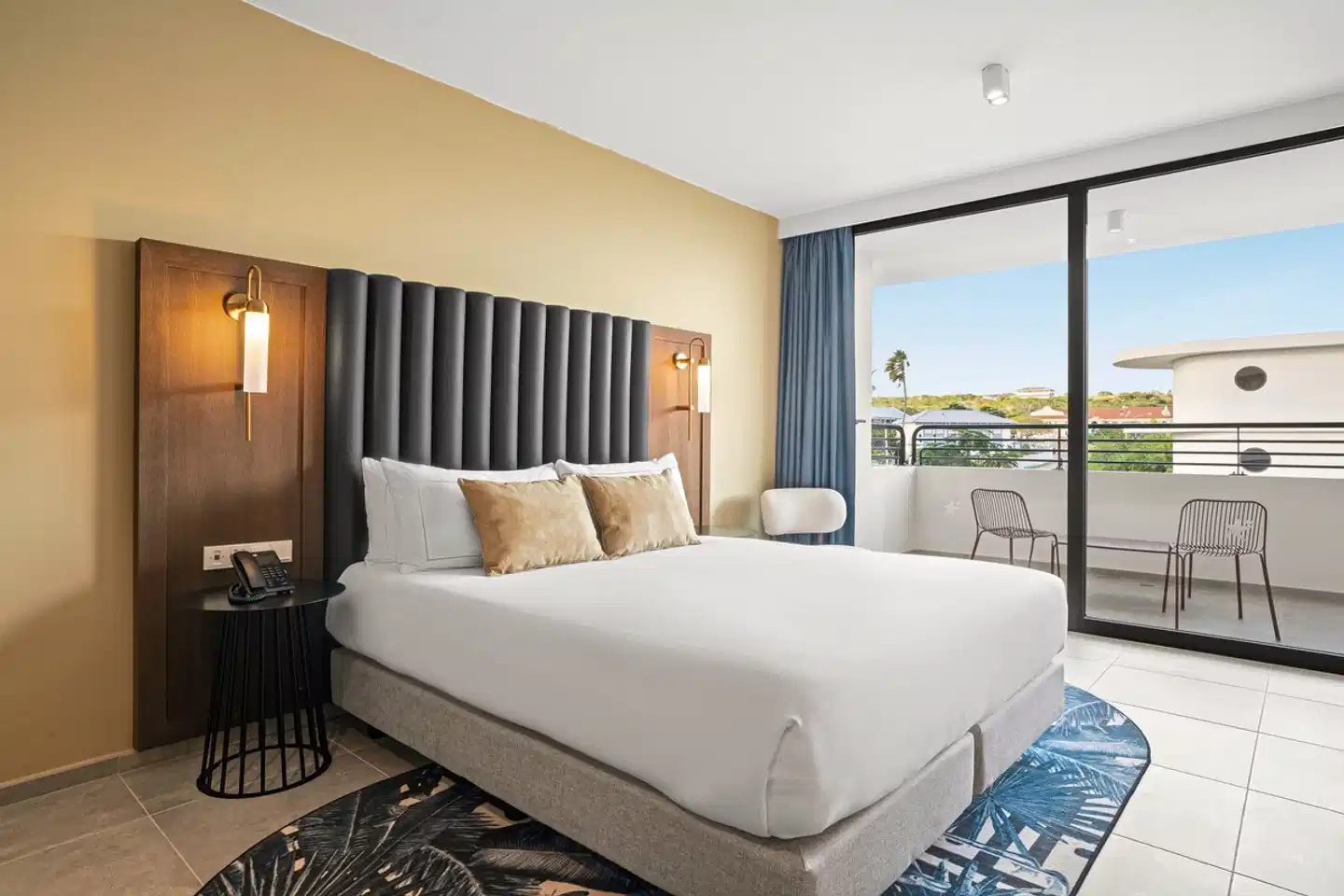 The Rif at Mangrove Beach Corendon Curaçao All-Inclusive, Curio by Hilton Wohnbeispiel