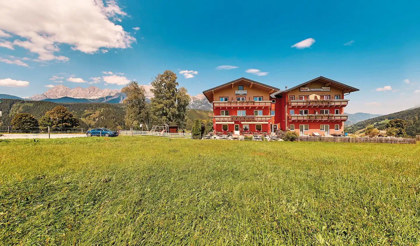 Hotel Restaurant Pariente Aussenansicht