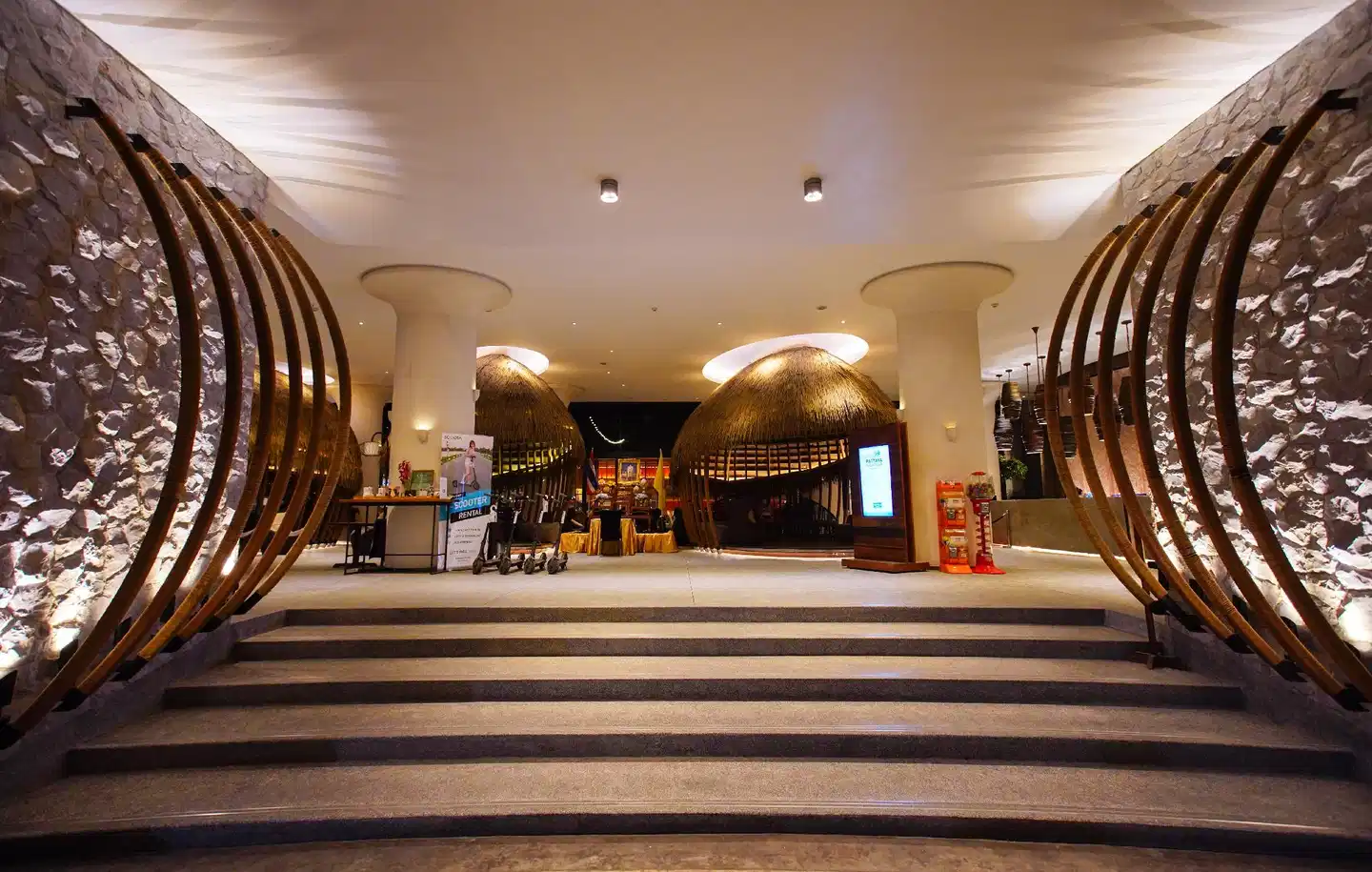 Centra by Centara Maris Resort Jomtien Lobby