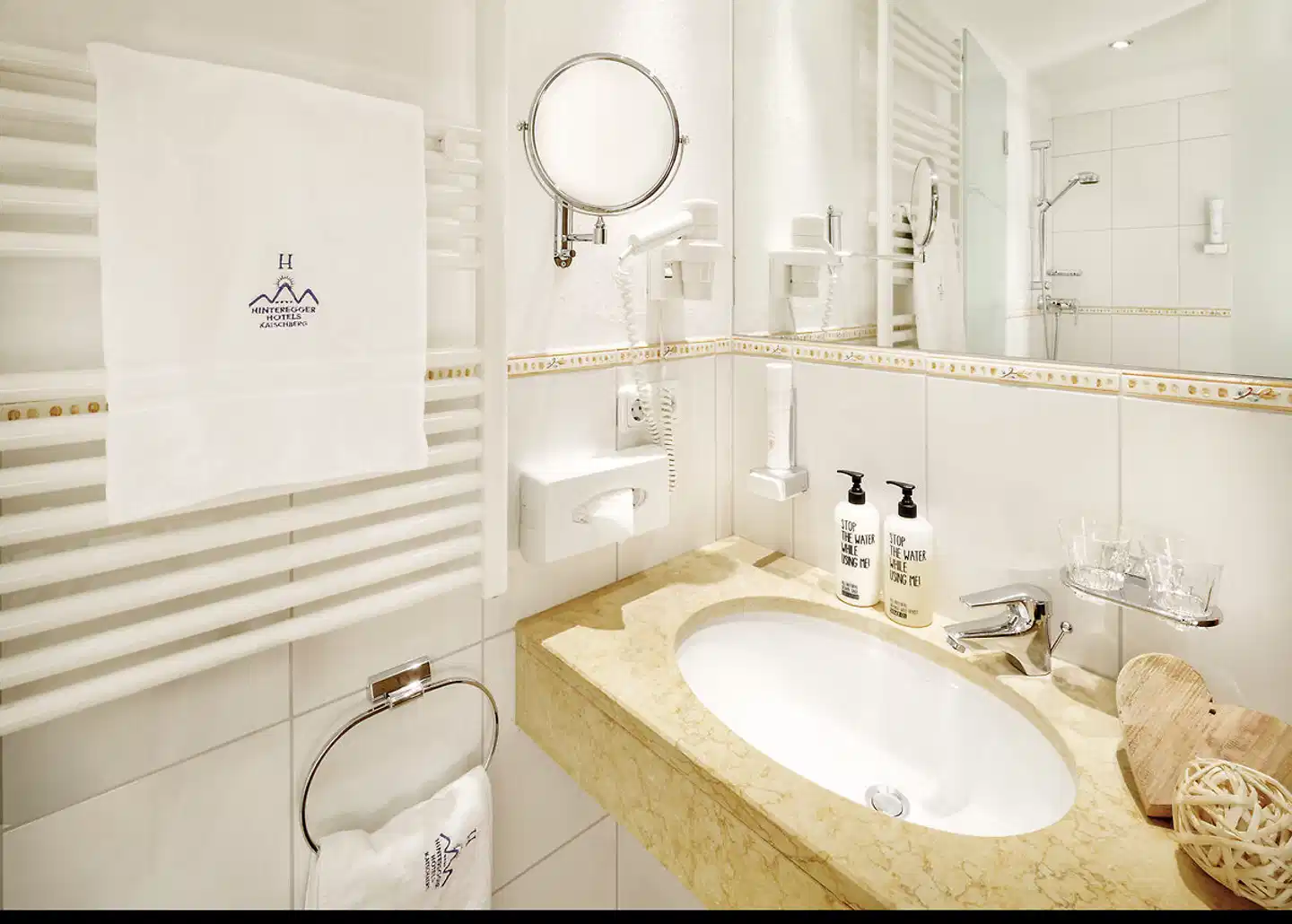 Familienhotel Hinteregger Badezimmer